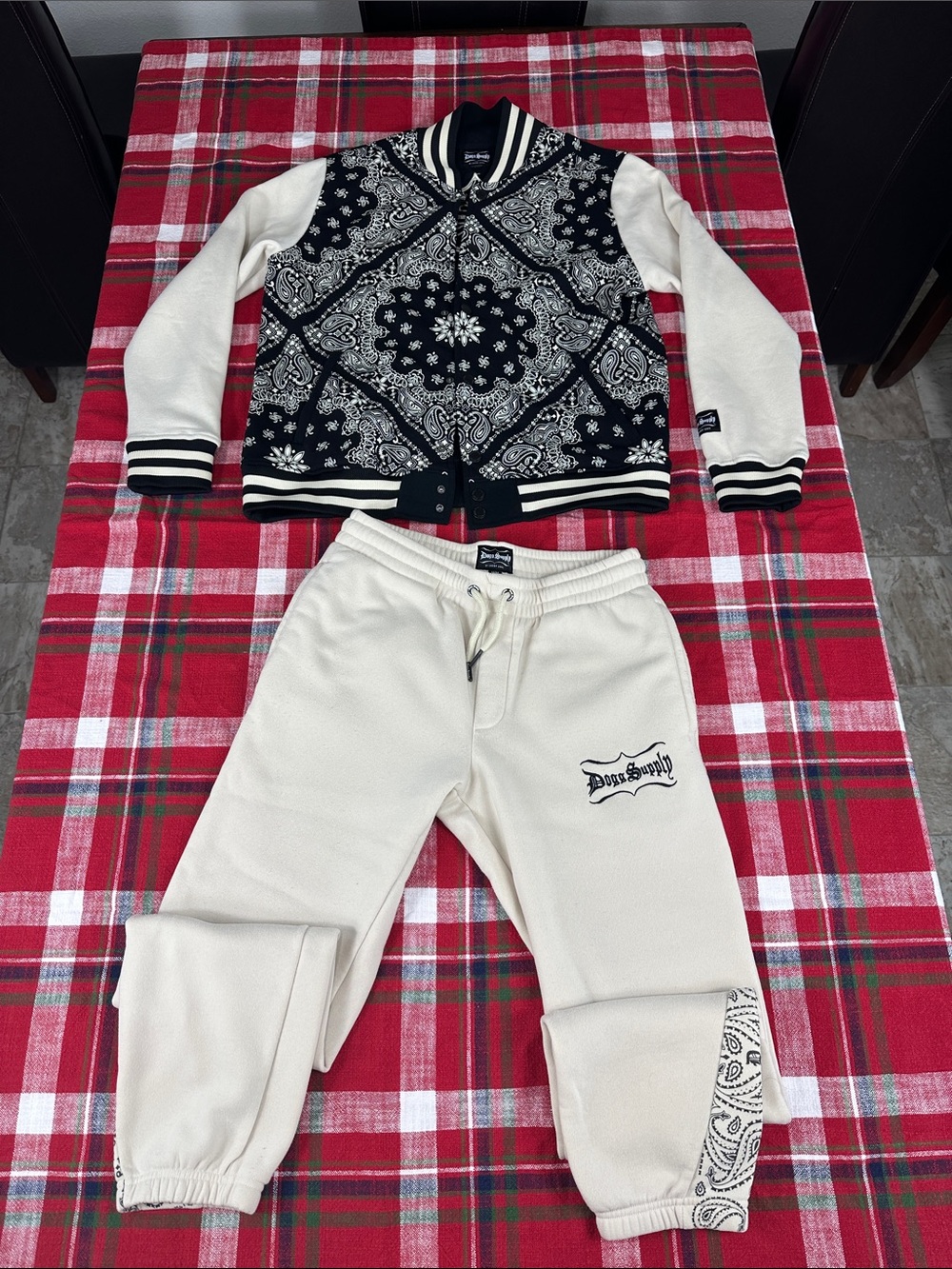 Dons Supply Cream Bandana-Panel Joggers — Casual Men's Sweatpants
